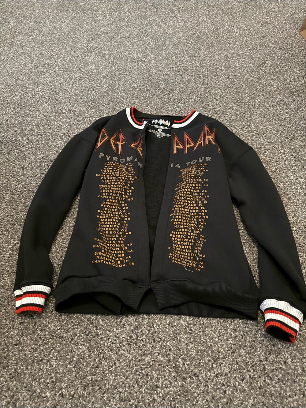 Womens Def Leppard cardigan xs